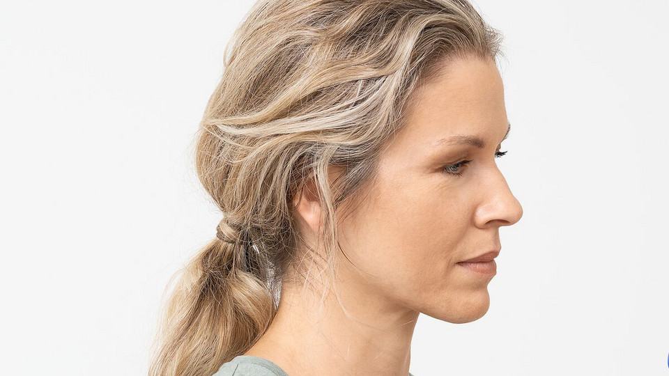 Helpful breathing techniques everyone should know Young woman breathes relaxed