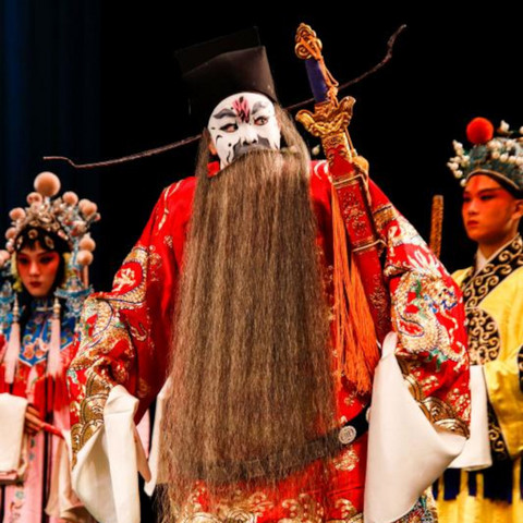 Peking Opera teenager: Overcoming asthma & carrying on a quintessentially Chinese lineage Peking Opera teenager Ding Hu on stage