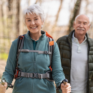 5 common problems in the everyday life of COPD patients: Walking long distances Older couple hiking
