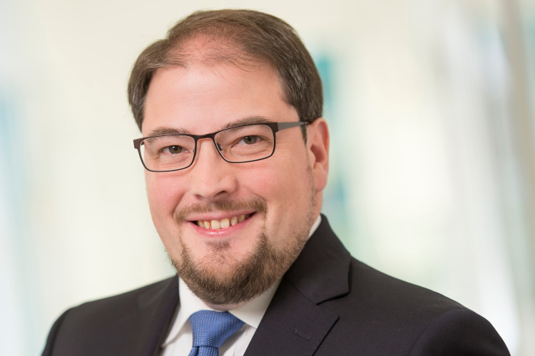 Cystic fibrosis therapy and CFTR modulators: Dr Zißler Portrait of Dr Zißler