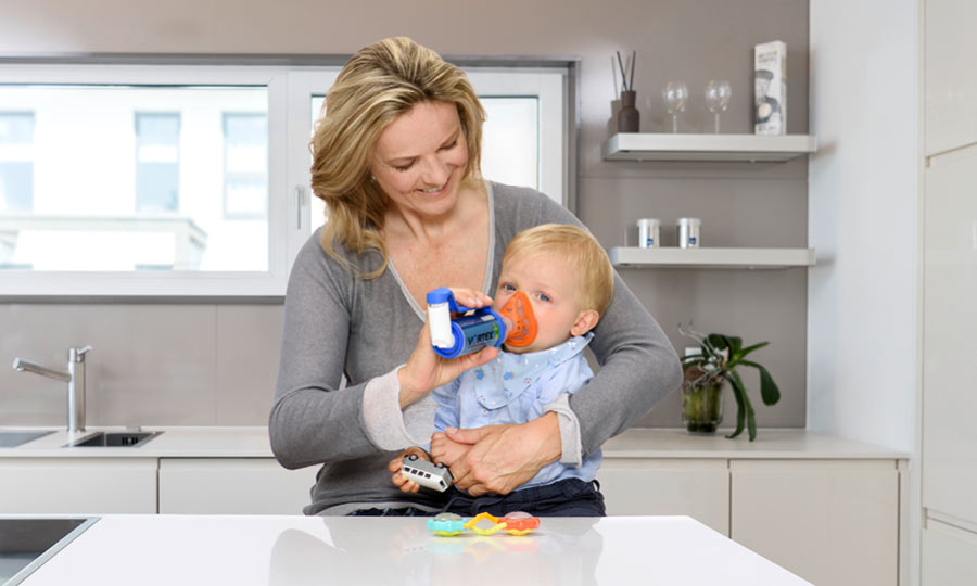 Correct use of asthma spray Correct use of asthma spray